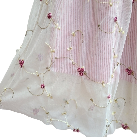 Cream Layered Tulle Skirt with 3D Flowers and Elastic Waistband, Size Small - Picture 5 of 11